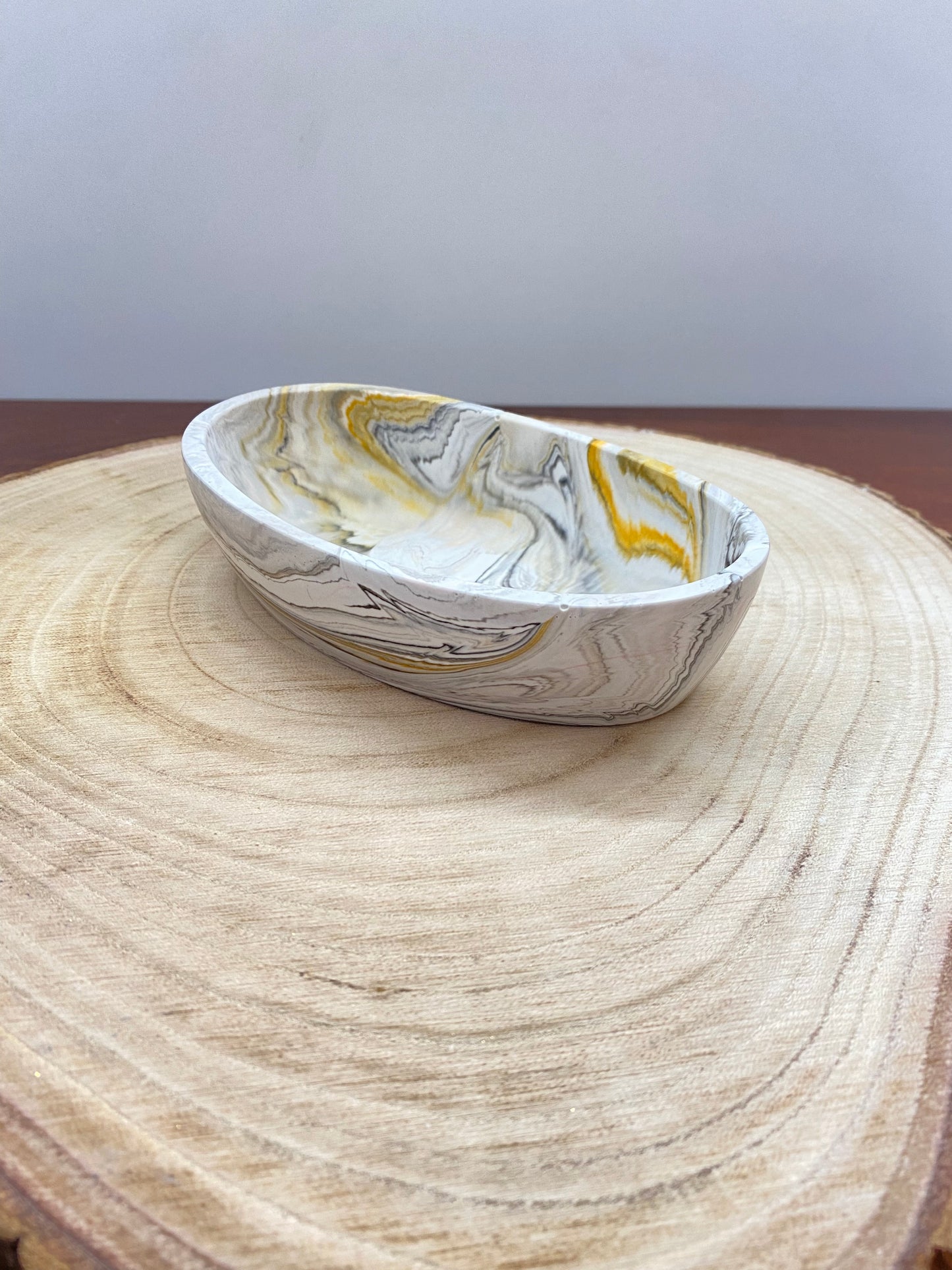 Ovale Jesin Schale – Golden Drift Collection