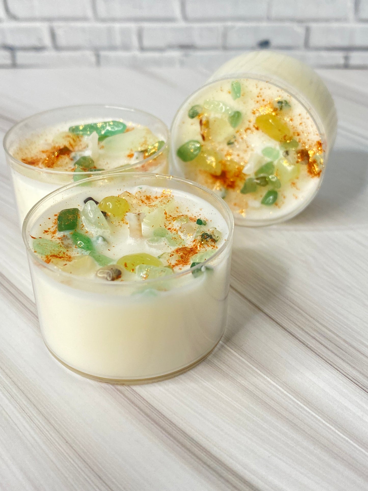 Kristall-Teelicht-Set aus reinem Sojawachs – handgegossen mit Edelsteinen / Moosachaat, New Jade & Grüner Aventurin