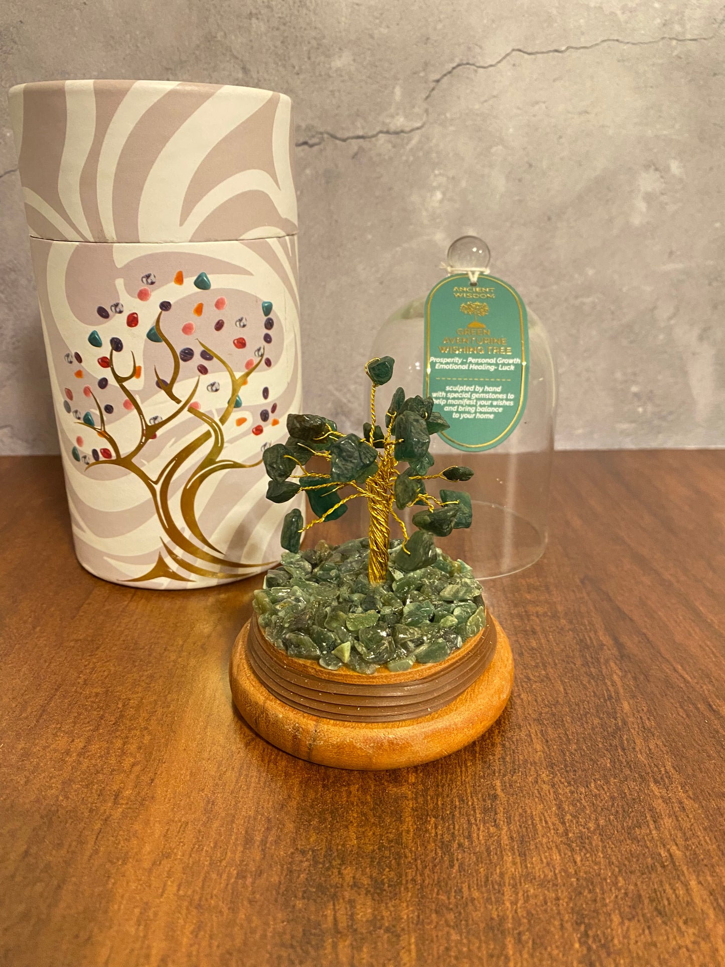 🌿 Kristallbaum – Grüner Aventurin im Glasdom