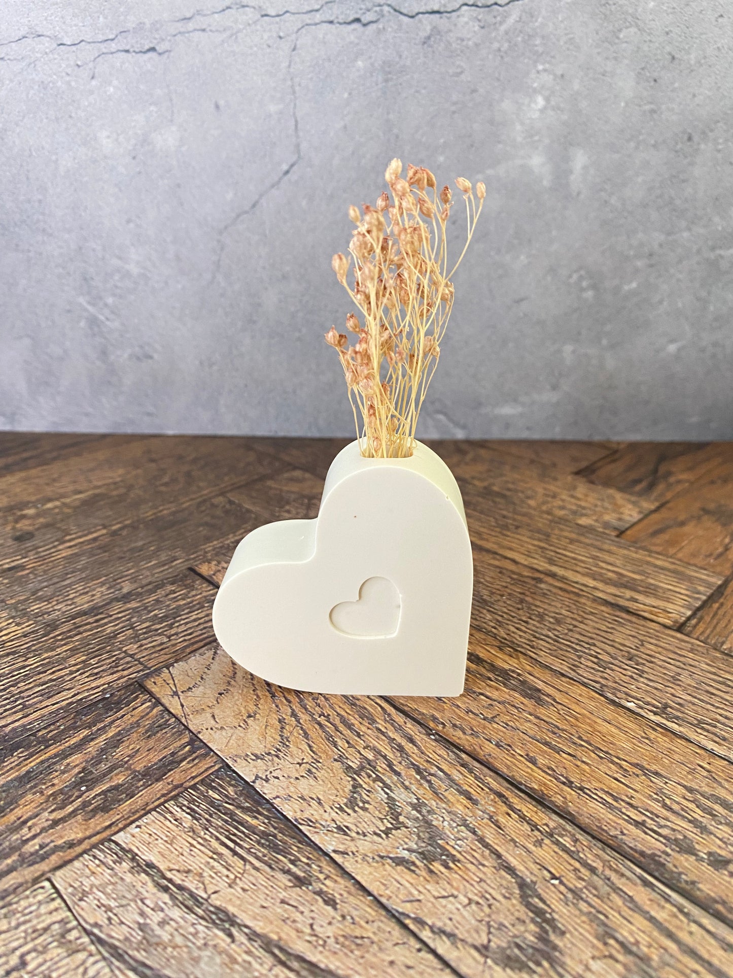 Handgemachtes Minivasen - 4 er - Set aus Jesin, umweltfreundlich – 4 zauberhafte Herzdesigns