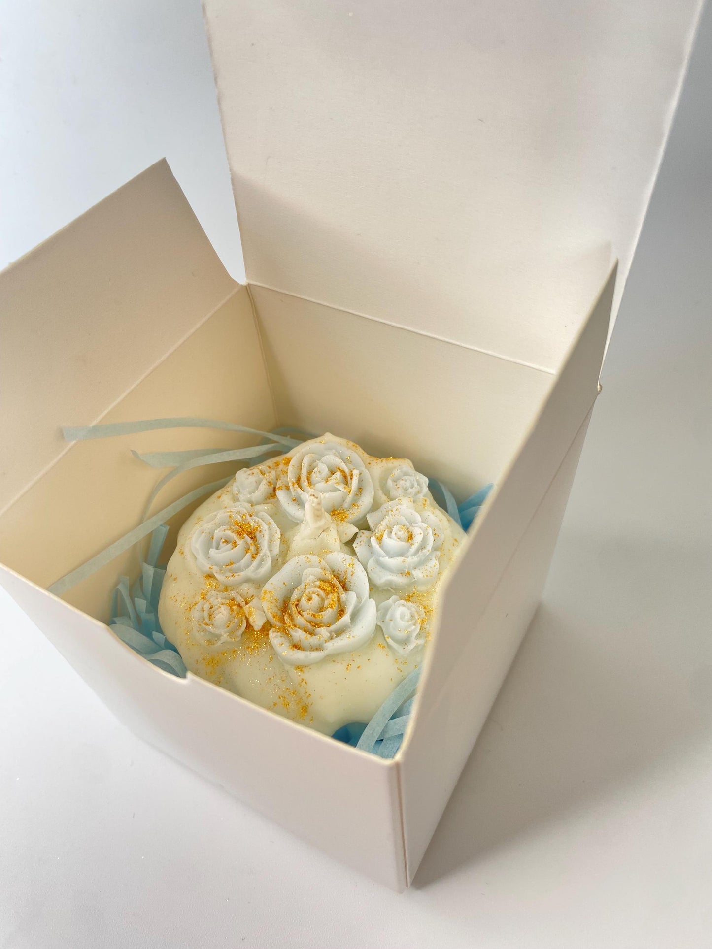 Dessertkerze mit Wachs-Rosen