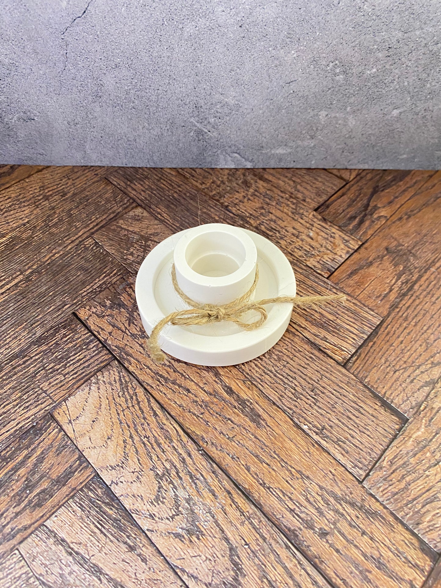 Handgemachter Jesin - Stabkerzenhalter, Kerzenständer, minimalistisch & stilvoll