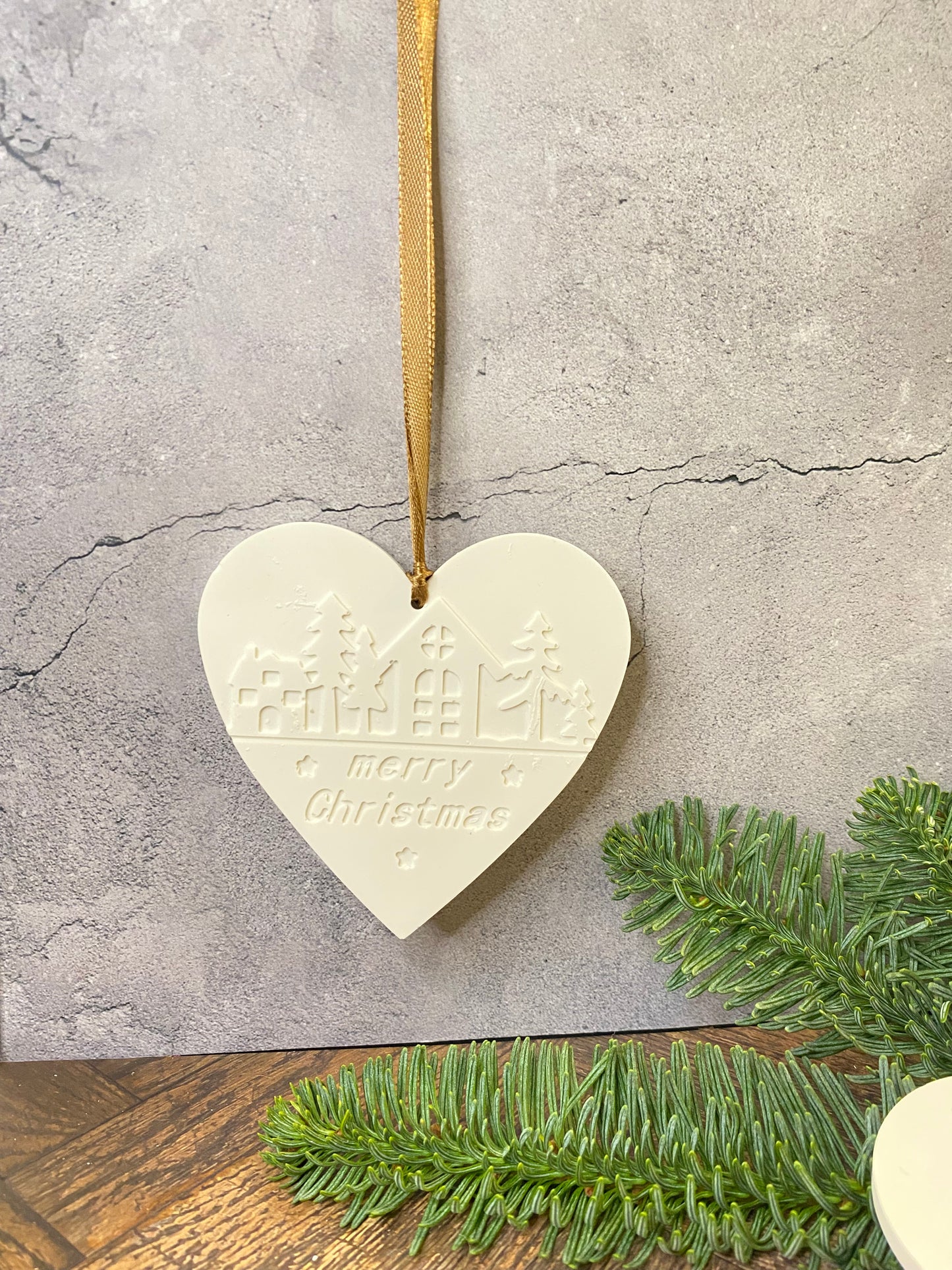 Festlicher Deko-Aufhänger „Merry Christmas“ – Handarbeit, perfekt zum Verschenken