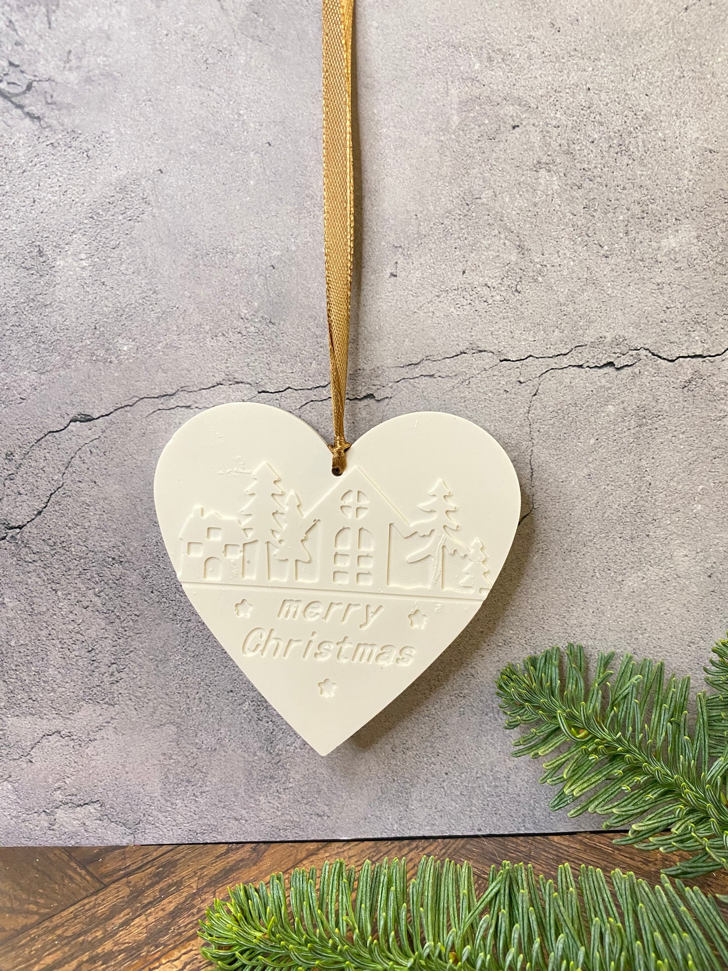 Festlicher Deko-Aufhänger „Merry Christmas“ – Handarbeit, perfekt zum Verschenken