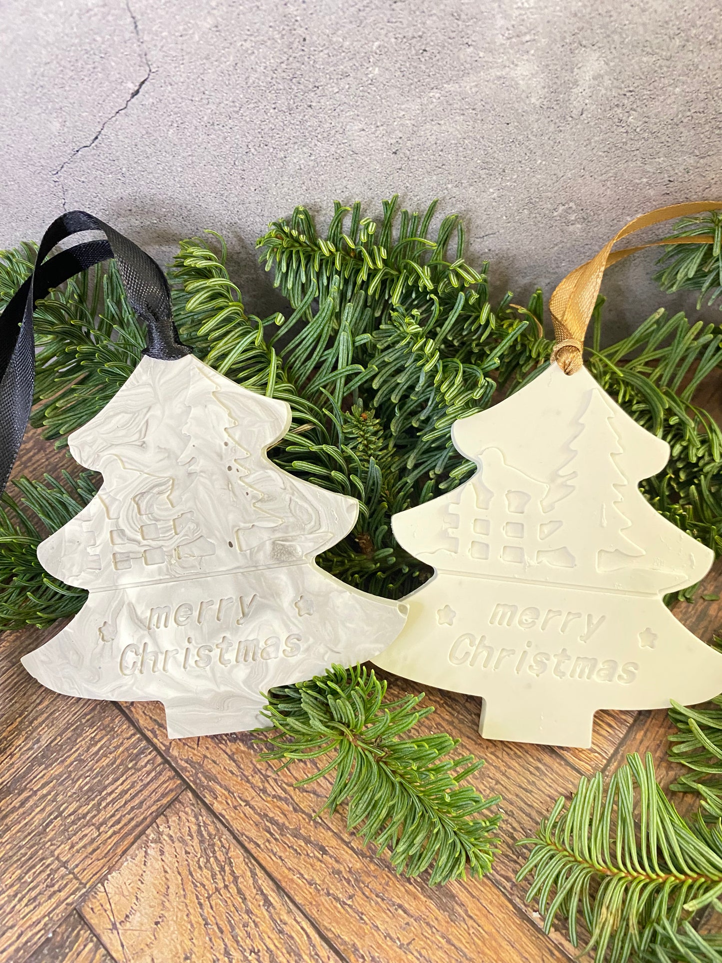 Festlicher Deko-Aufhänger „Merry Christmas“ – Handarbeit, perfekt zum Verschenken