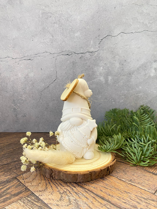 Handgemachter Jesin - Weihnachtsmann auf Holzscheibe mit Trockenblumen – Nachhaltige Weihnachtsdeko