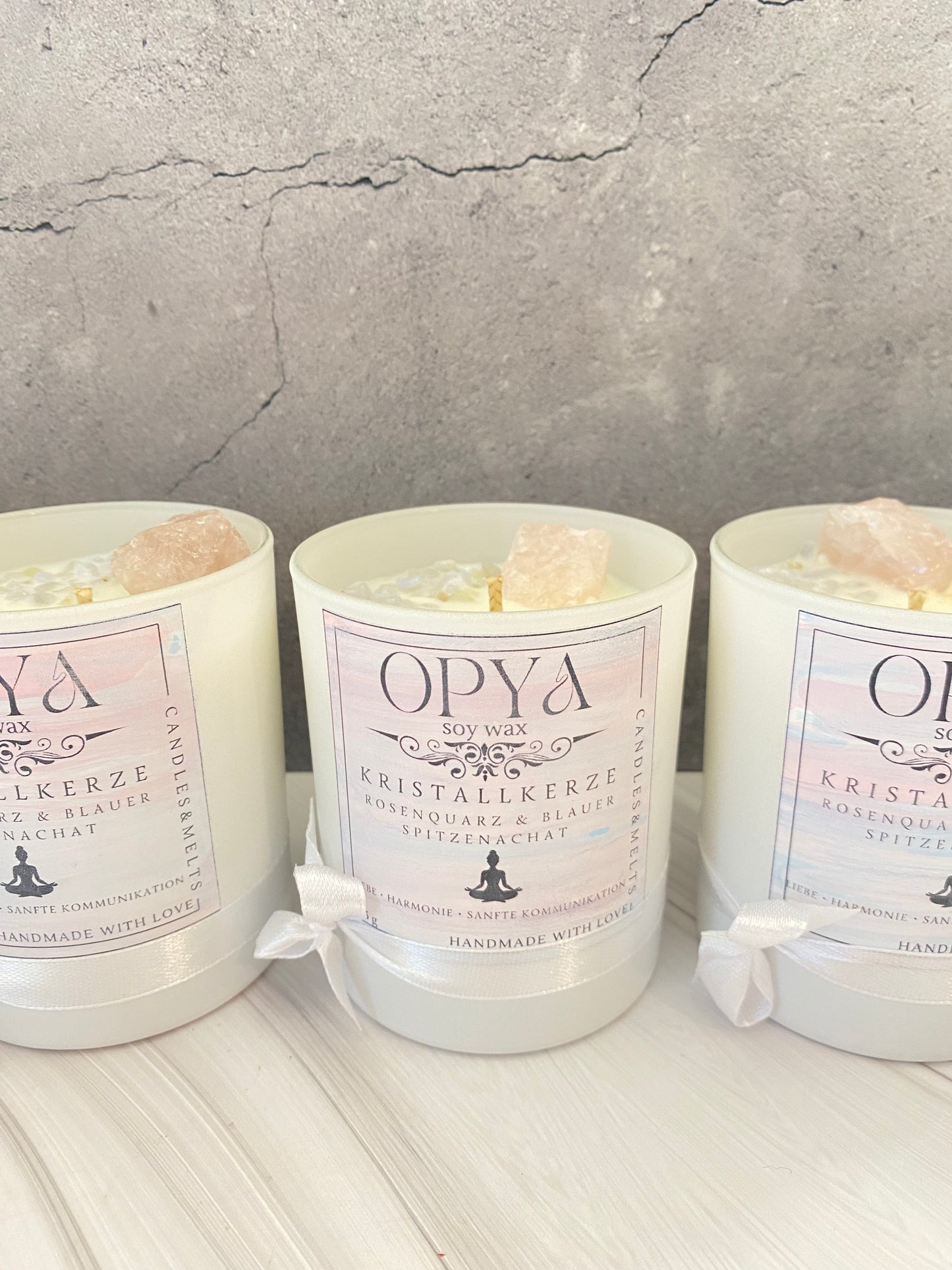 Handgegossene Kristall-Sojawachs Kerze mit Rosenquarz & Blauem Spitzenachat