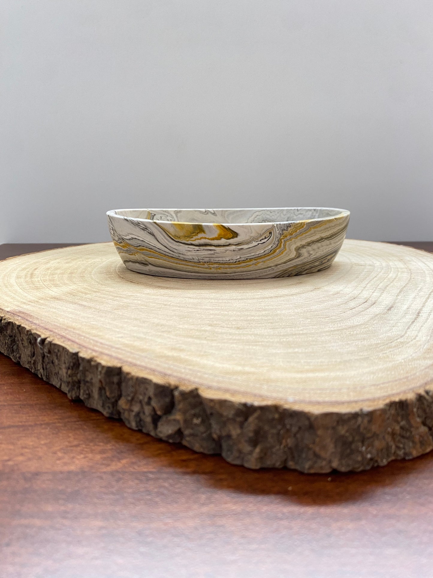 Ovale Jesin Schale – Golden Drift Collection