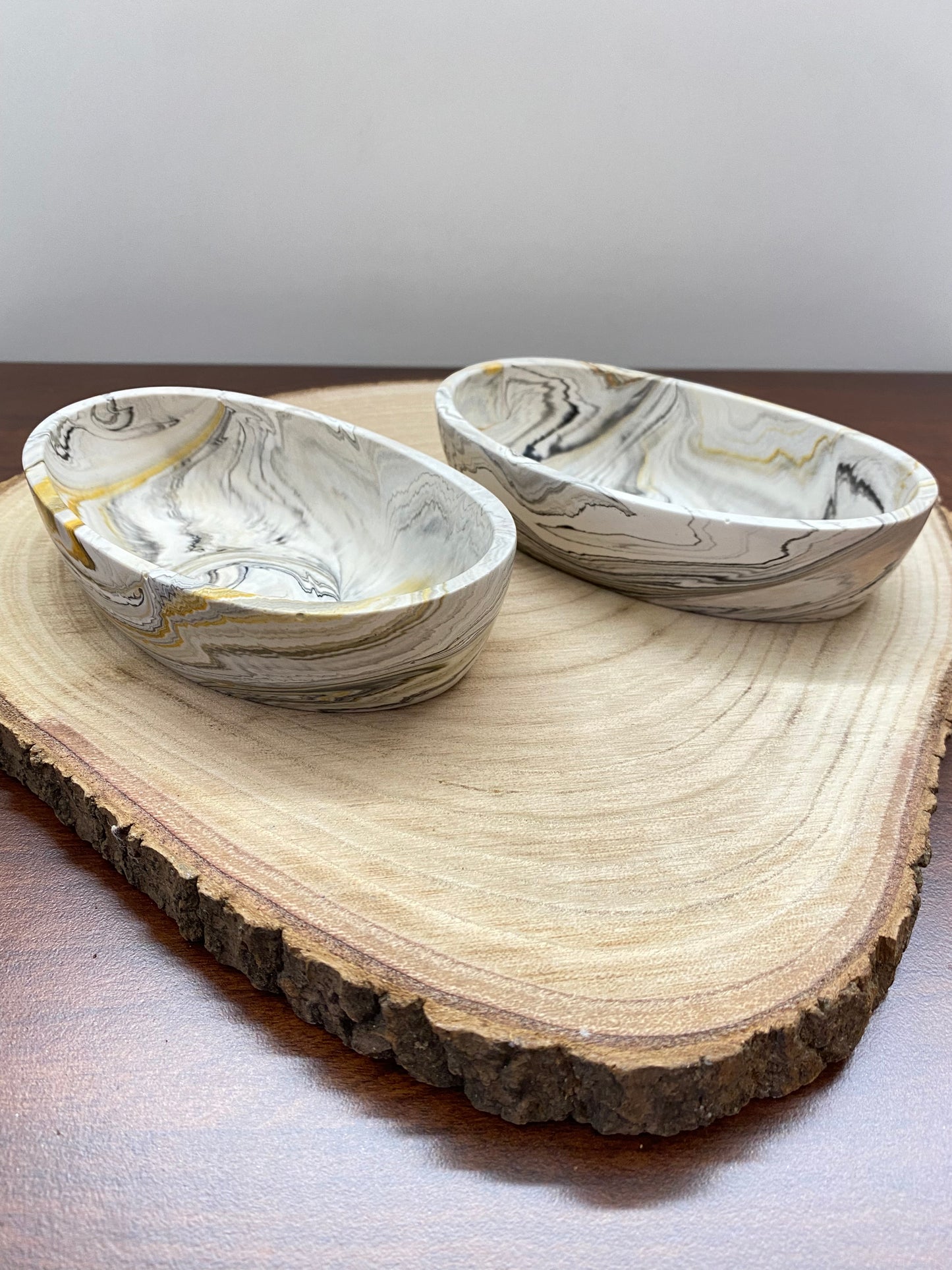 Ovale Jesin Schale – Golden Drift Collection