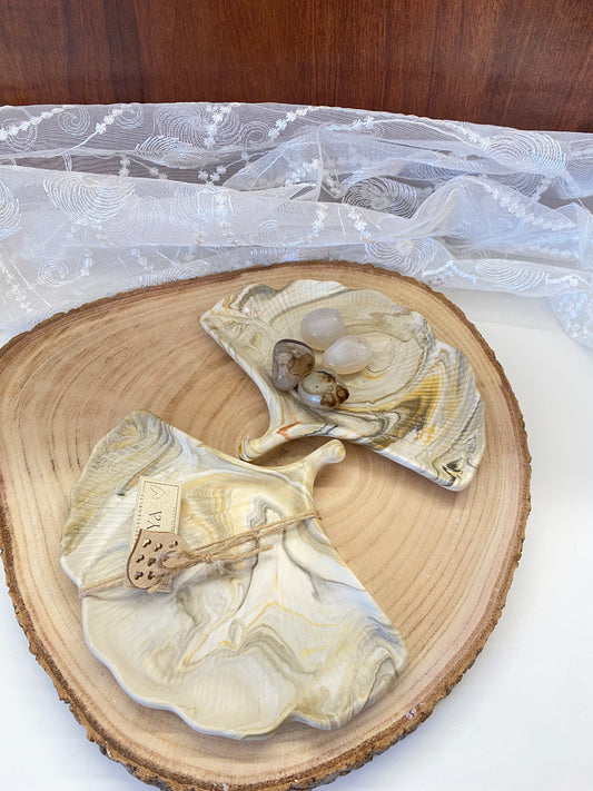 Minimalistisches Dekotablett aus Jesin – Marmoriert in Toffee-Optik | Handgemacht