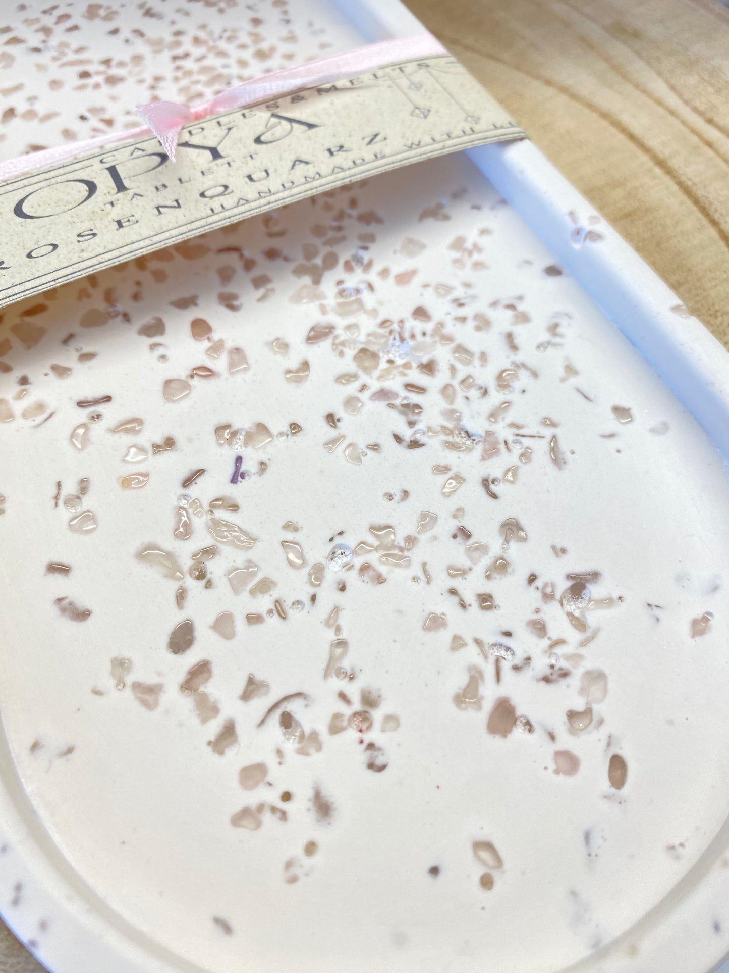 Ritual Tablett mit Rosenquarz | Dekoration & Schmuckablage - Handmade