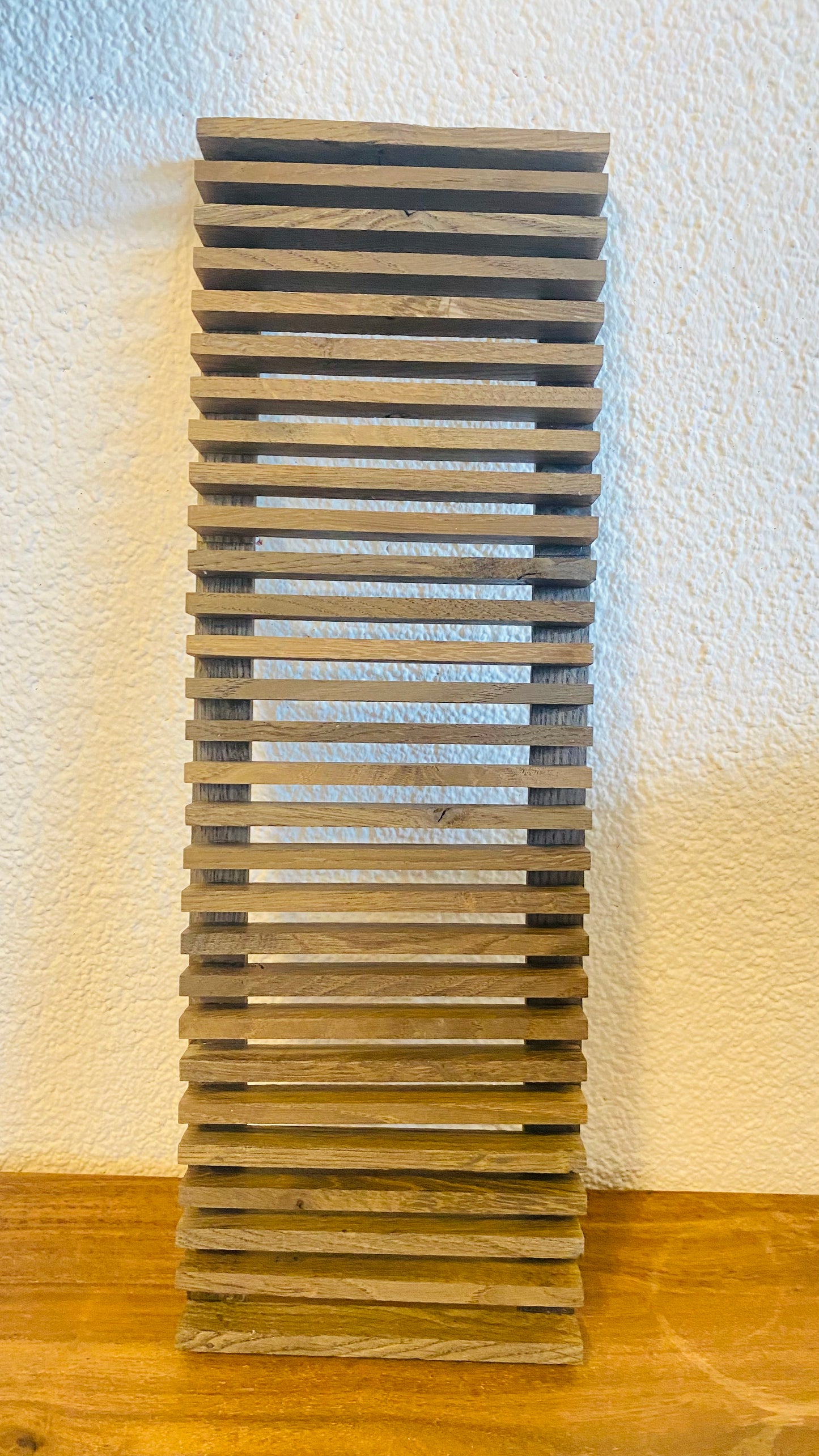 Handgefertigtes Holztablett aus Massivholz – Minimalistischer Kerzenuntersteller