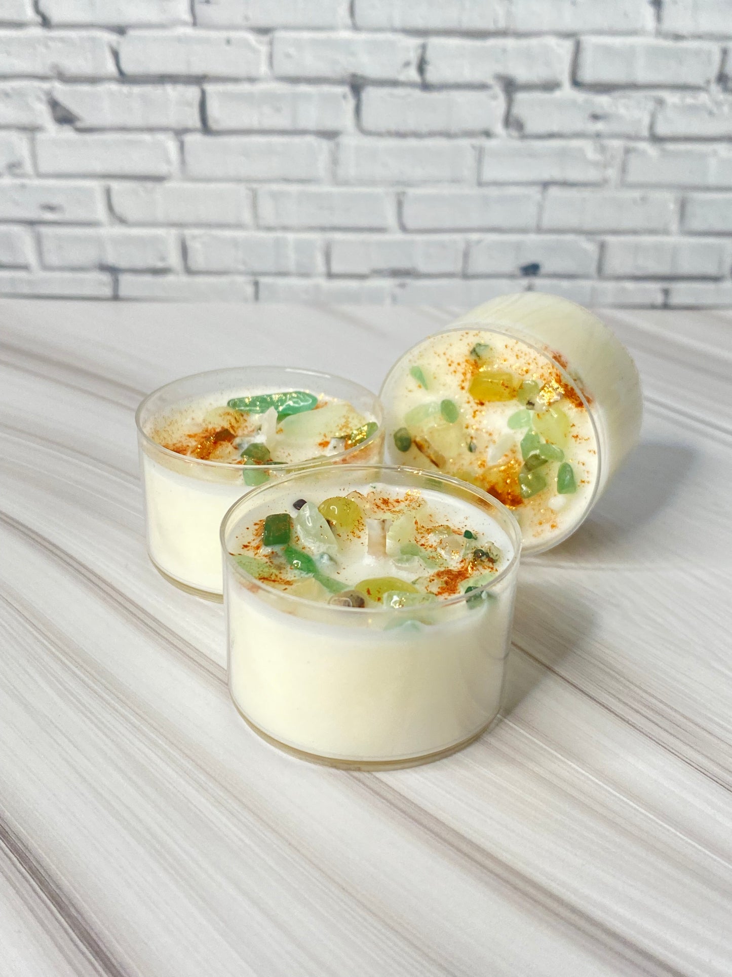 Kristall-Teelicht-Set aus reinem Sojawachs – handgegossen mit Edelsteinen / Moosachaat, New Jade & Grüner Aventurin