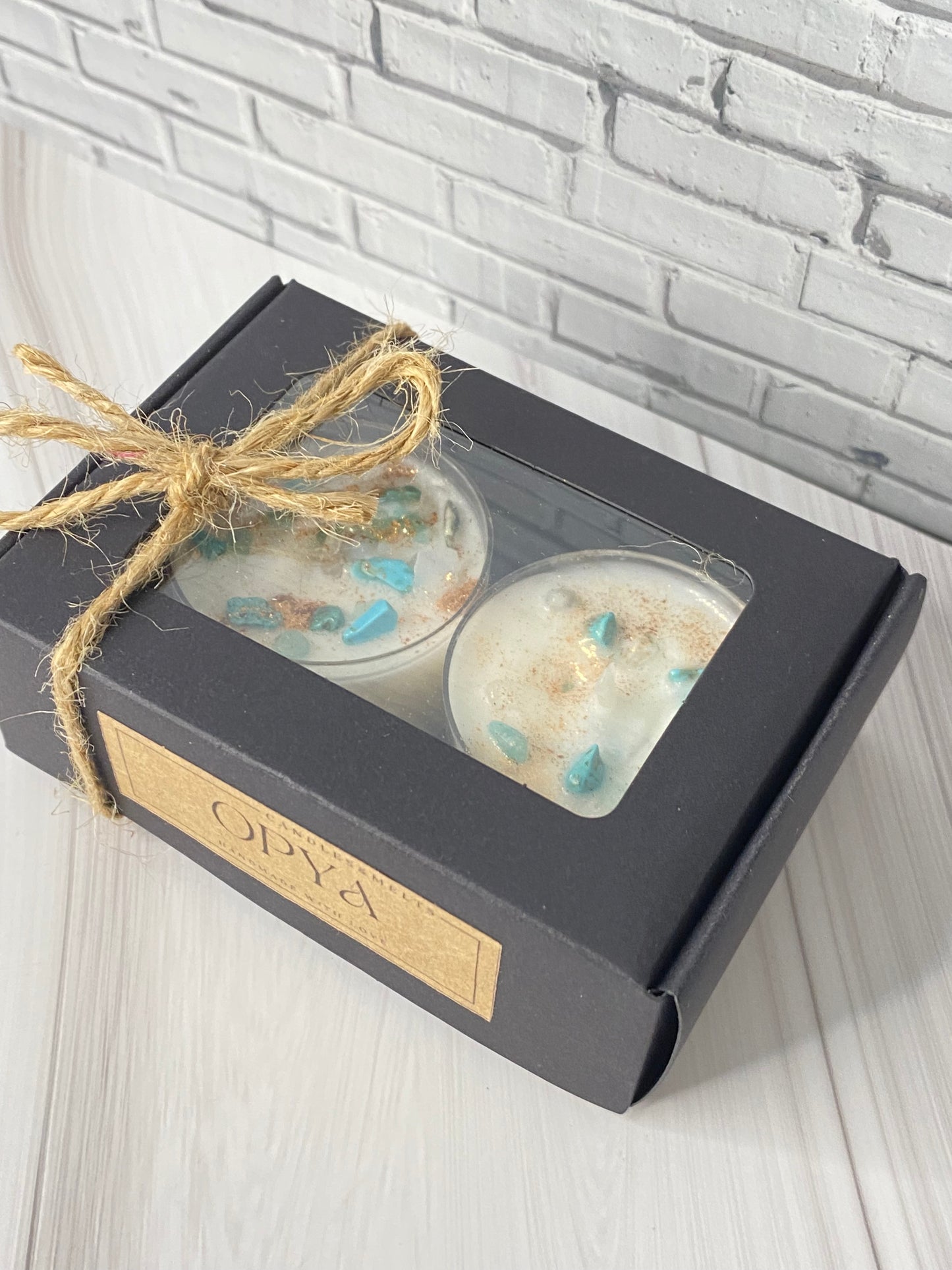 Kristall-Teelicht-Set - mit Labradorit, Opalit & Sodalit Kristallen, handgegossen aus reinem Sojawachs