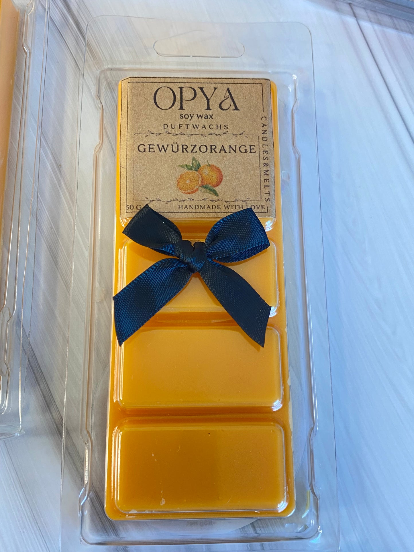 Melts / Duftwachs für Duftlampe - Gewürzorange , mit Opalite und Rauchquarz - Kristallen, 50g