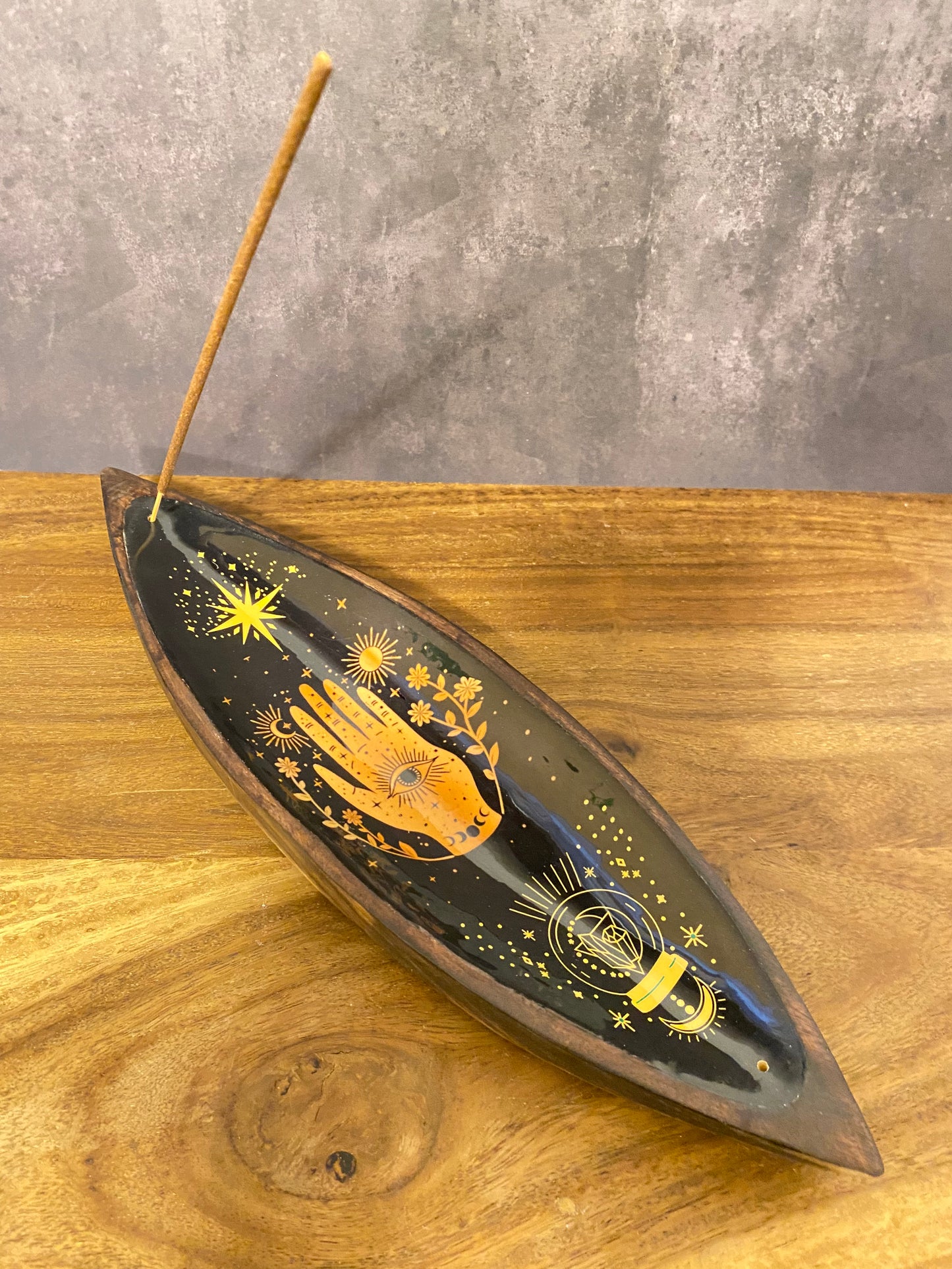 Edle Räucherschale aus Mangoholz mit emailliertem Hamsa-Hand-Design. Schützt vor negativer Energie & bringt Harmonie