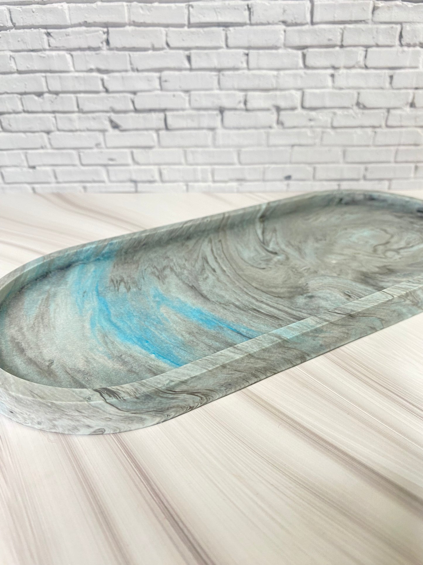 Dekotablett aus Jesin – Handgegossen & Umweltfreundlich