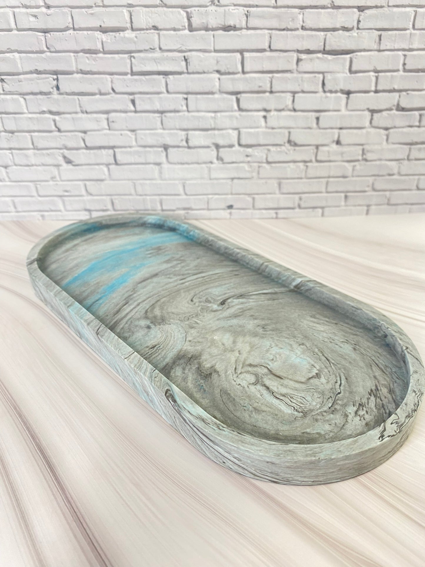 Dekotablett aus Jesin – Handgegossen & Umweltfreundlich