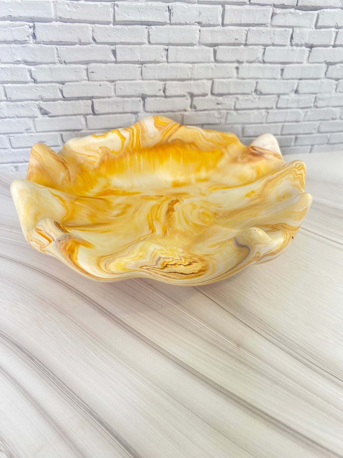 🐚 Muschel-Tablett aus Jesin – Haselnuss & Karamell | Handgegossen &  Einzigartig