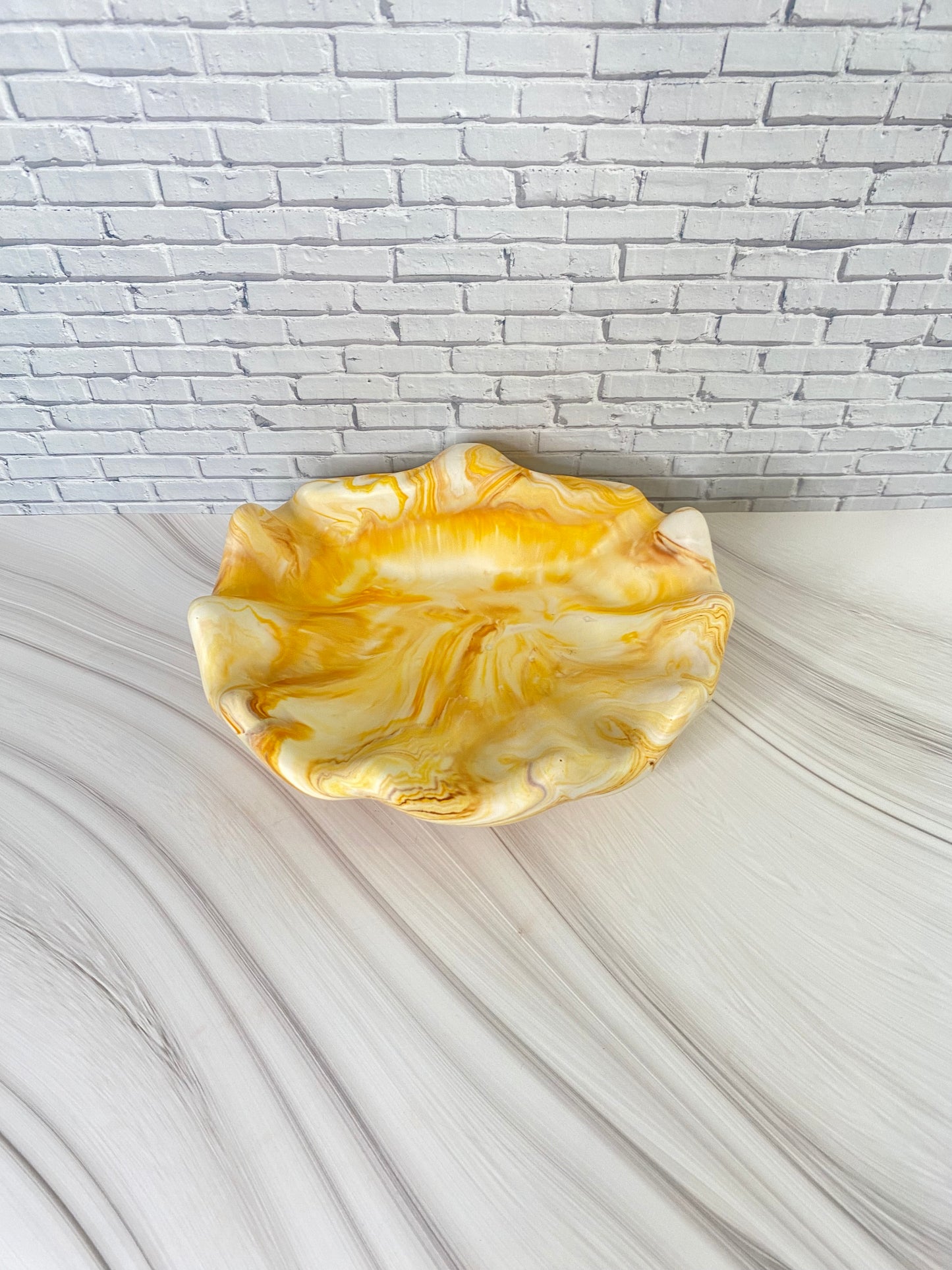 🐚 Muschel-Tablett aus Jesin – Haselnuss & Karamell | Handgegossen &  Einzigartig