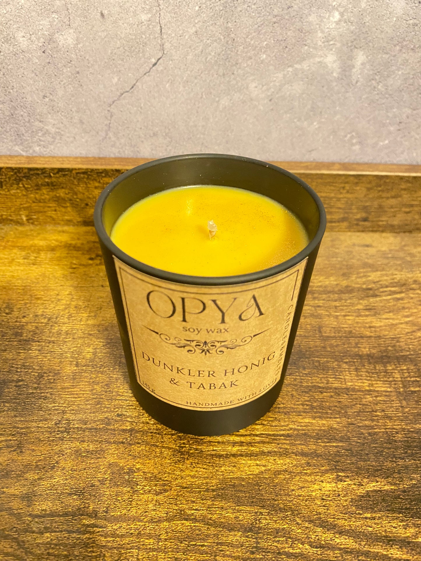 Duftkerze im Glas " Dunkler Honig & Tabak "  145 Gramm