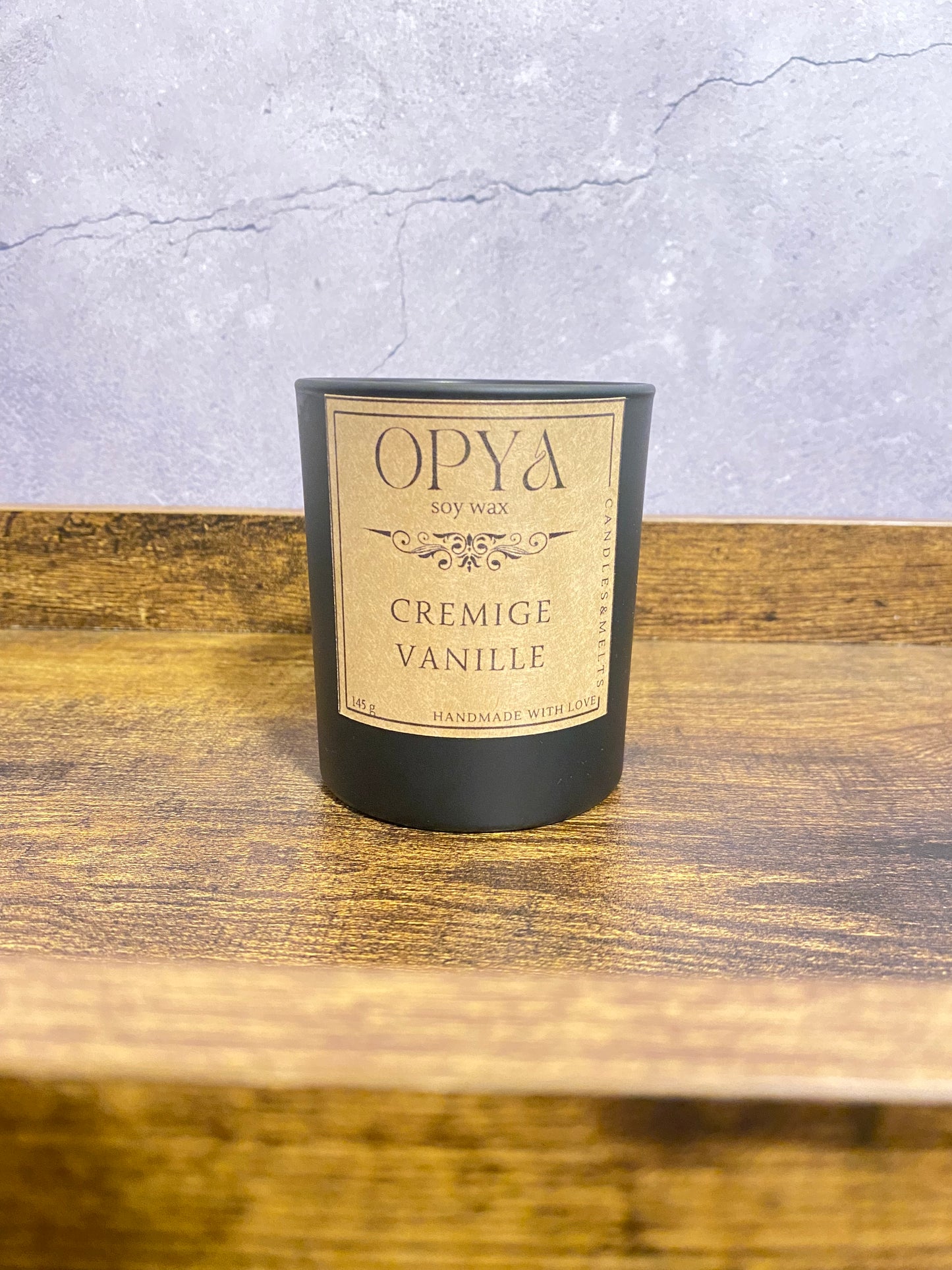 Duftkerze Vanille – handgegossen im mattschwarzen Glas (145 g