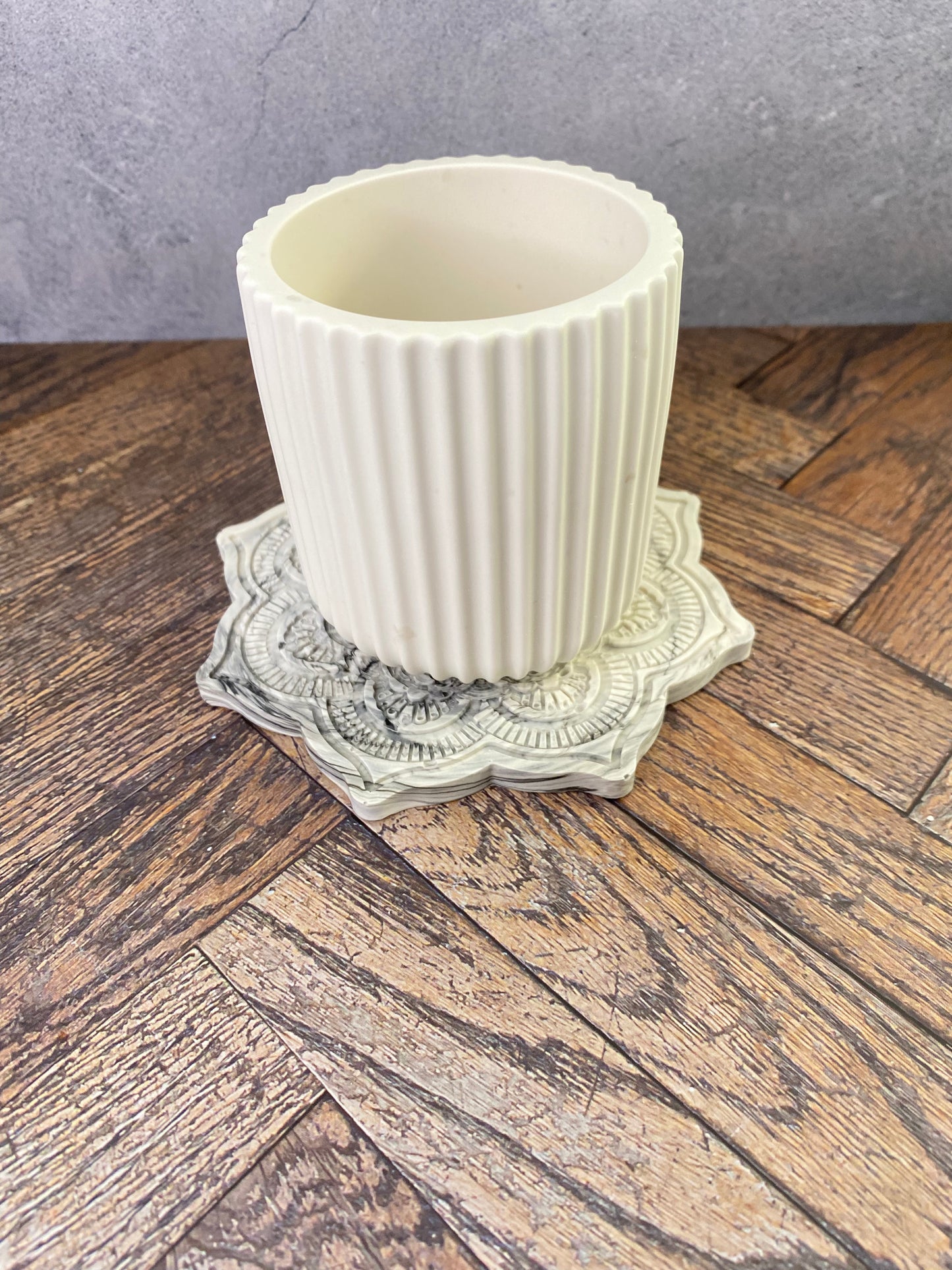 Mandala Untersetzer aus Jesin – Nachhaltige Handarbeit für stilvolle Wohn- & Tischdekoration