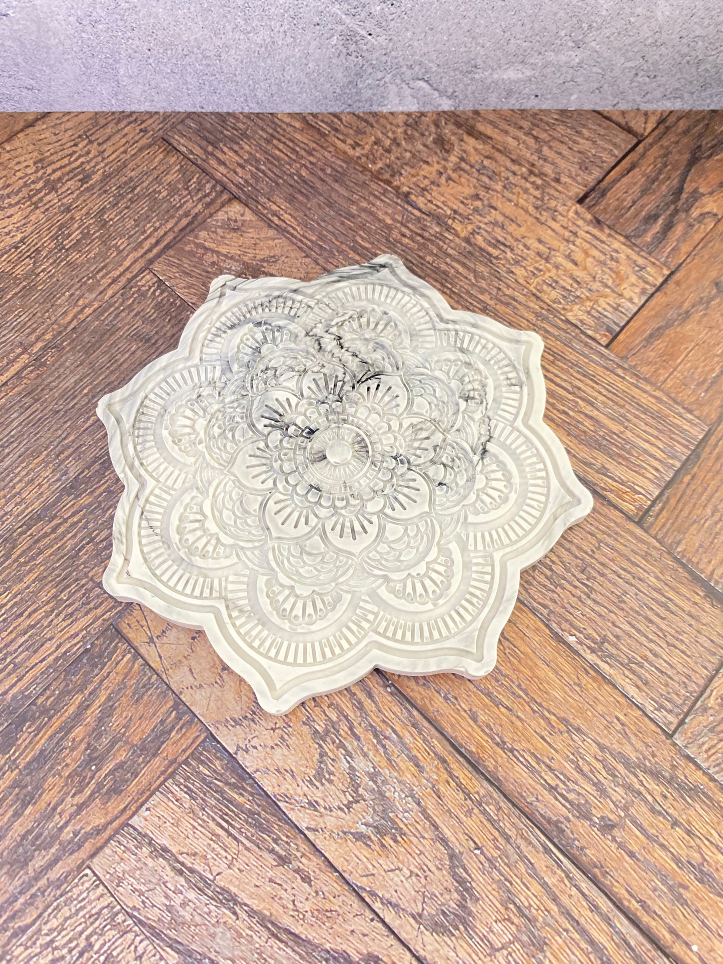 Mandala Untersetzer aus Jesin – Nachhaltige Handarbeit für stilvolle Wohn- & Tischdekoration