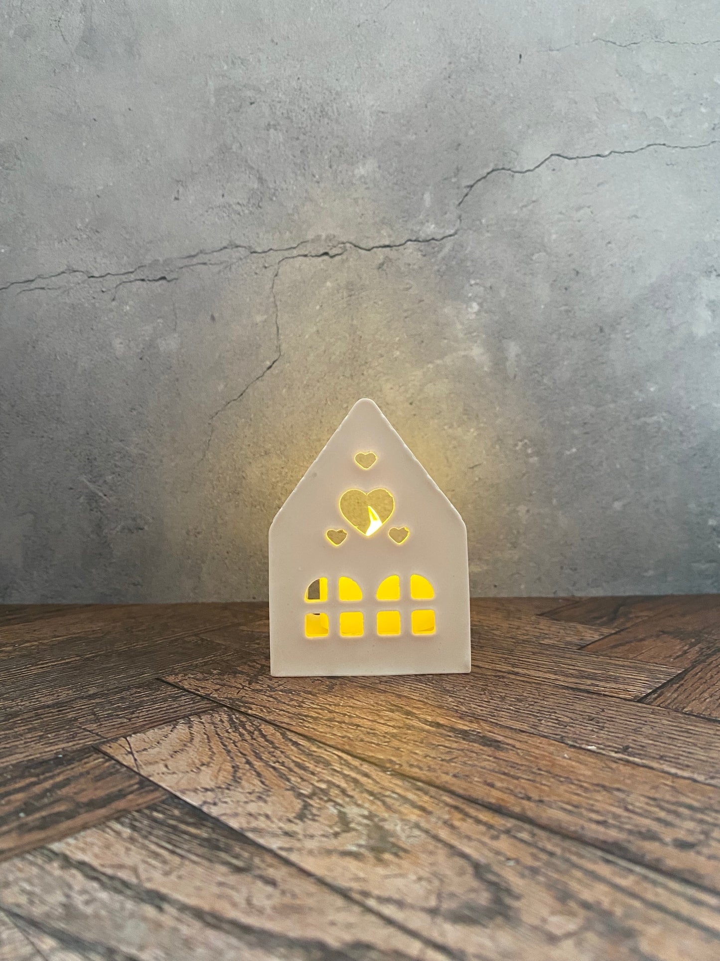 🕯️ Handgemachtes Jesin-Deko Häuschen – mit Herz &  Fenster, perfekt für LED-Teelichter