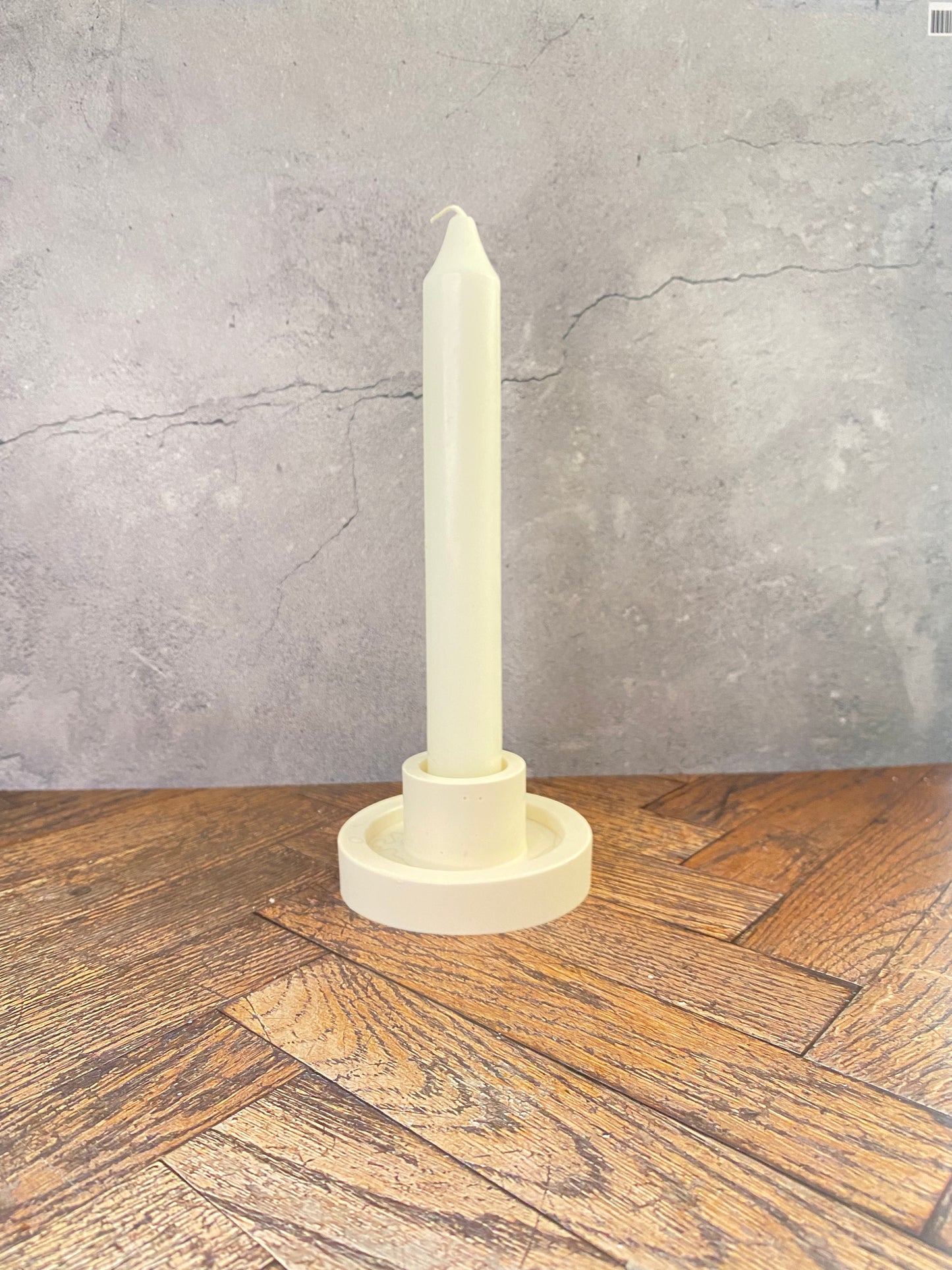 Handgemachter Jesin - Stabkerzenhalter, Kerzenständer, minimalistisch & stilvoll