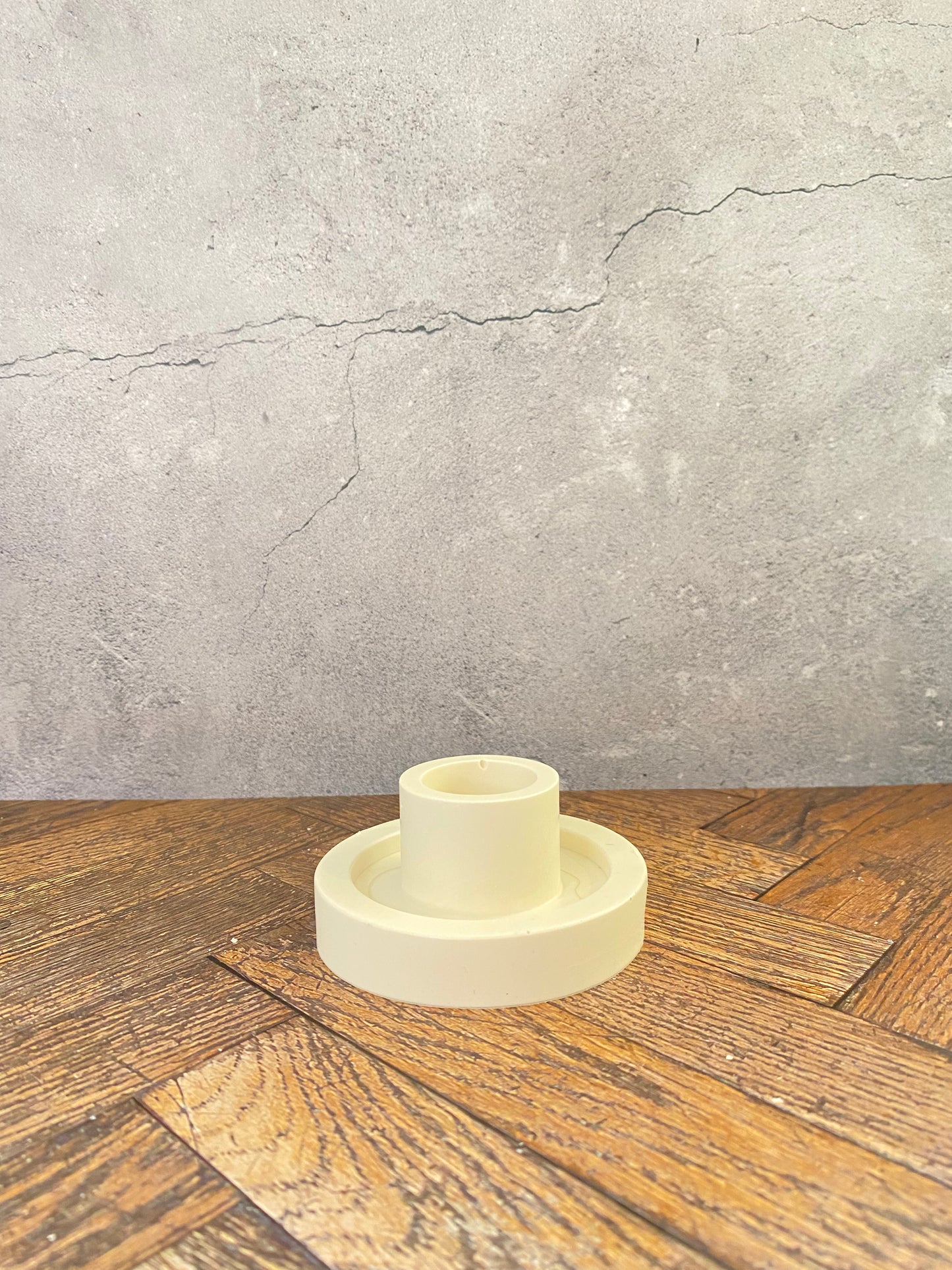 Handgemachter Jesin - Stabkerzenhalter, Kerzenständer, minimalistisch & stilvoll