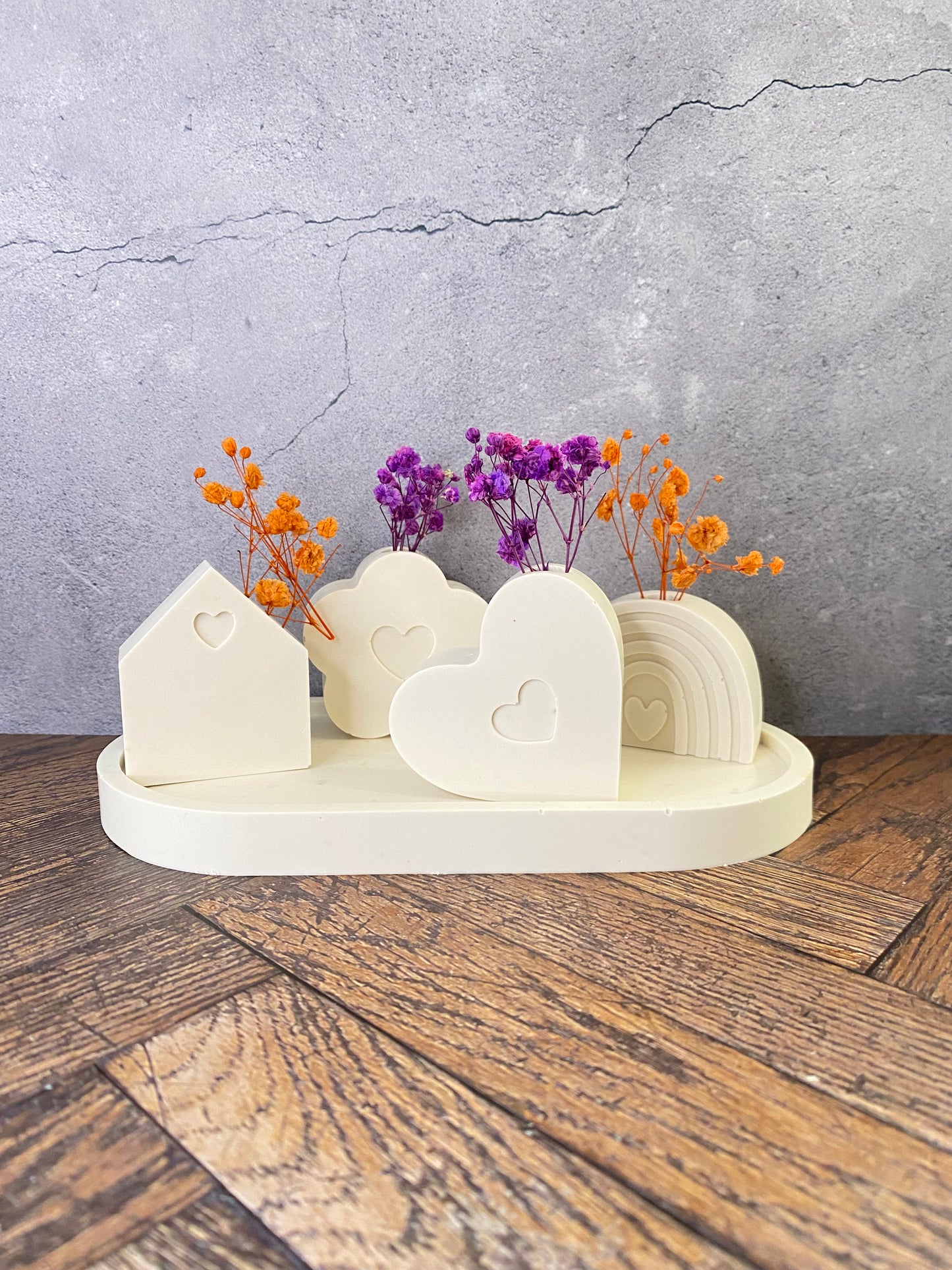 Handgemachtes Minivasen - 4 er - Set aus Jesin, umweltfreundlich  – 4 zauberhafte Herzdesigns