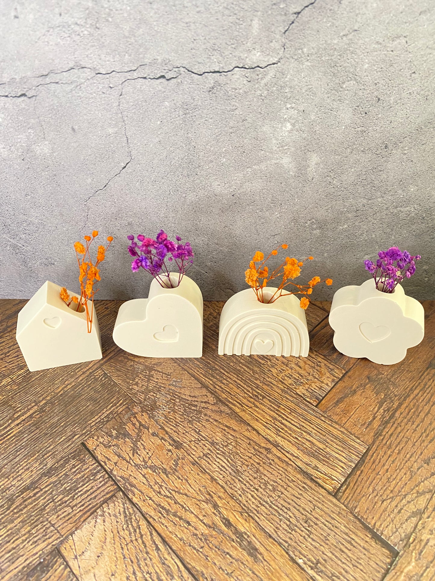 Handgemachtes Minivasen - 4 er - Set aus Jesin, umweltfreundlich  – 4 zauberhafte Herzdesigns