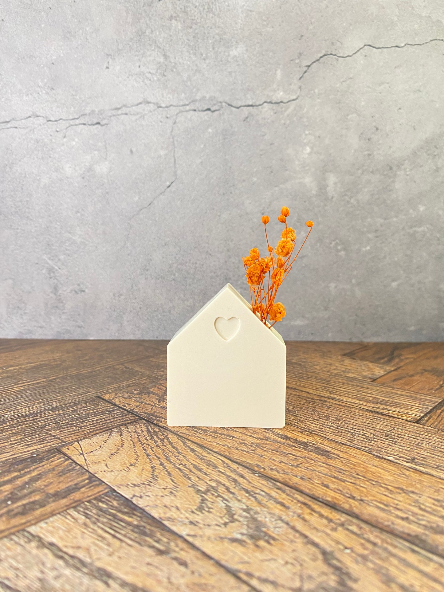 Handgemachtes Minivasen - 4 er - Set aus Jesin, umweltfreundlich  – 4 zauberhafte Herzdesigns