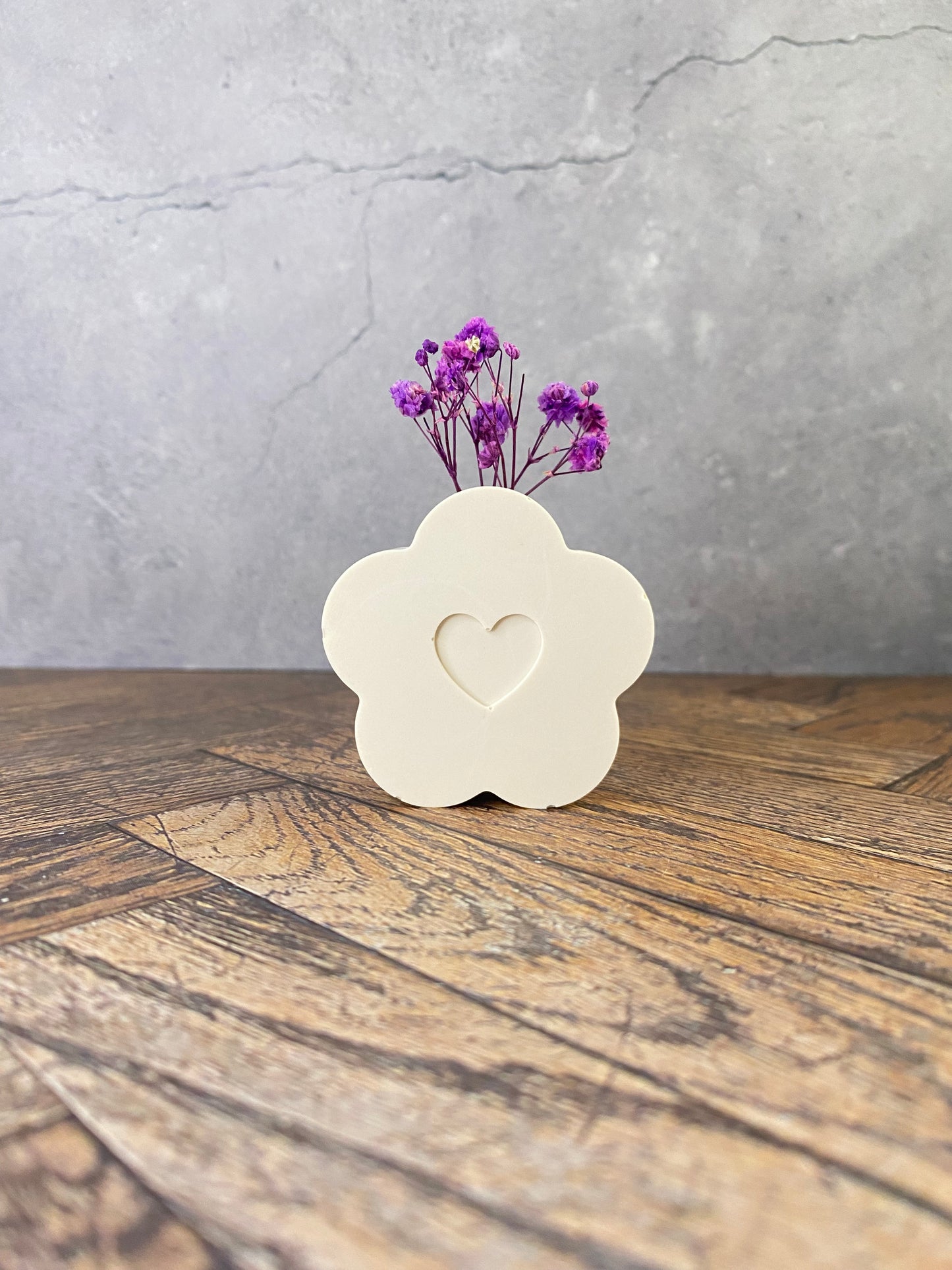 Handgemachtes Minivasen - 4 er - Set aus Jesin, umweltfreundlich  – 4 zauberhafte Herzdesigns