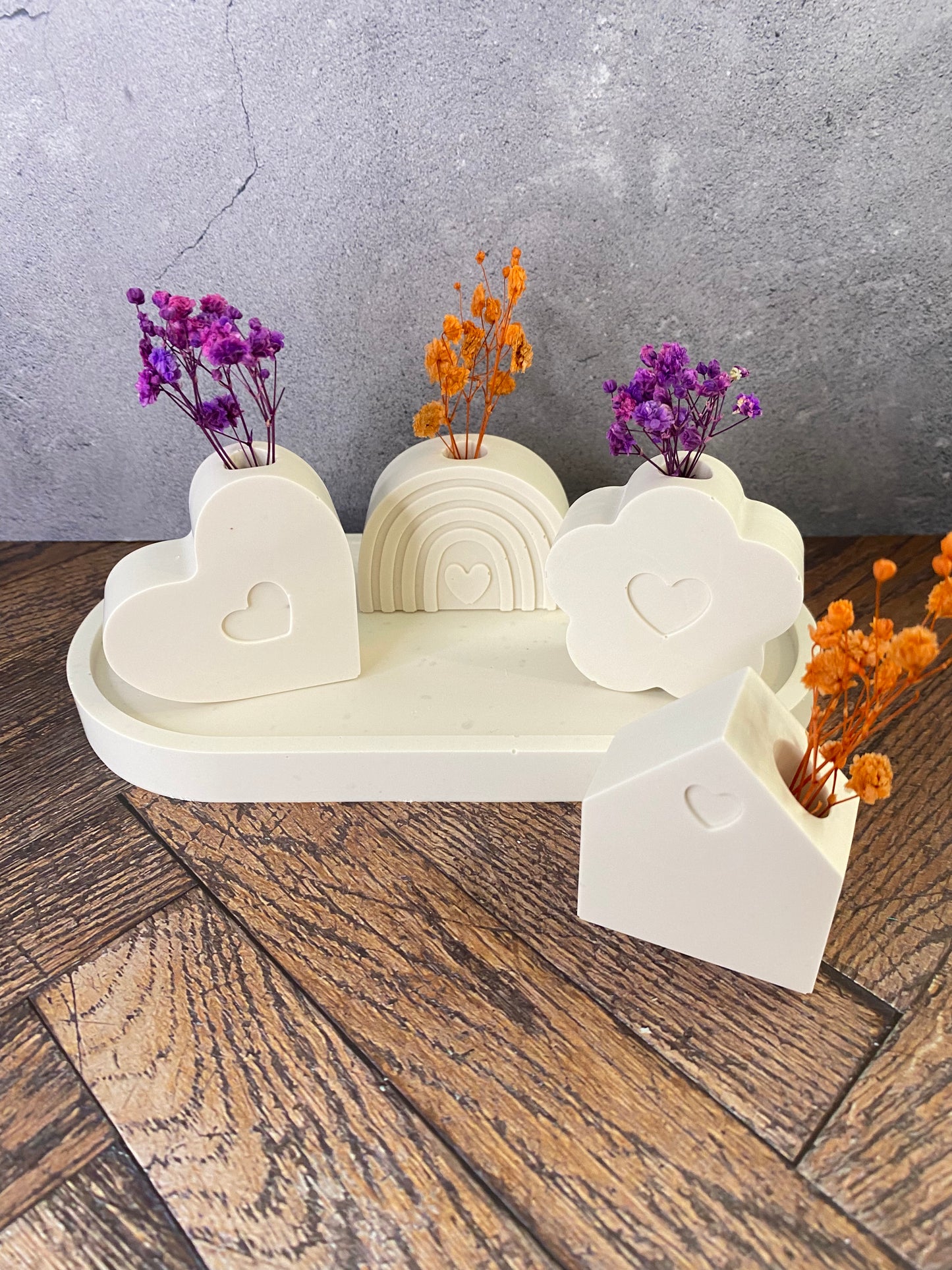 Handgemachtes Minivasen - 4 er - Set aus Jesin, umweltfreundlich  – 4 zauberhafte Herzdesigns