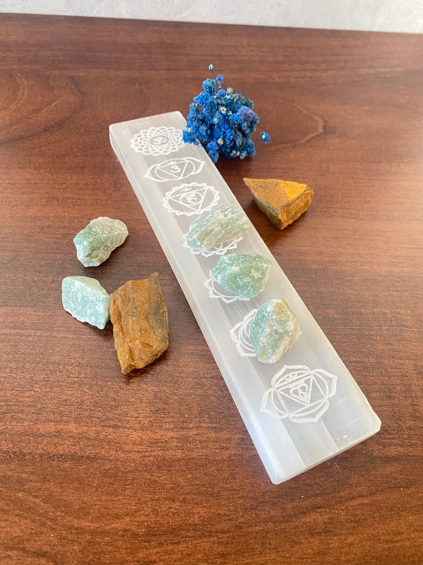 Selenit - Ladeplatte " Chakra "  -  Licht, Klarheit und Harmonie, Selenitplatte zum Aufladend und Reinigen von Kristallen, Meditation