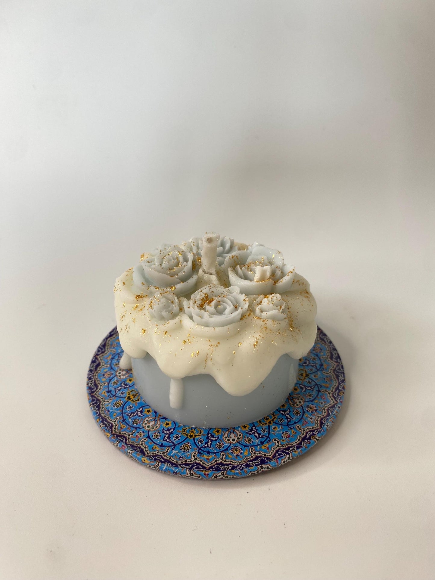 Dessertkerze mit Wachs-Rosen