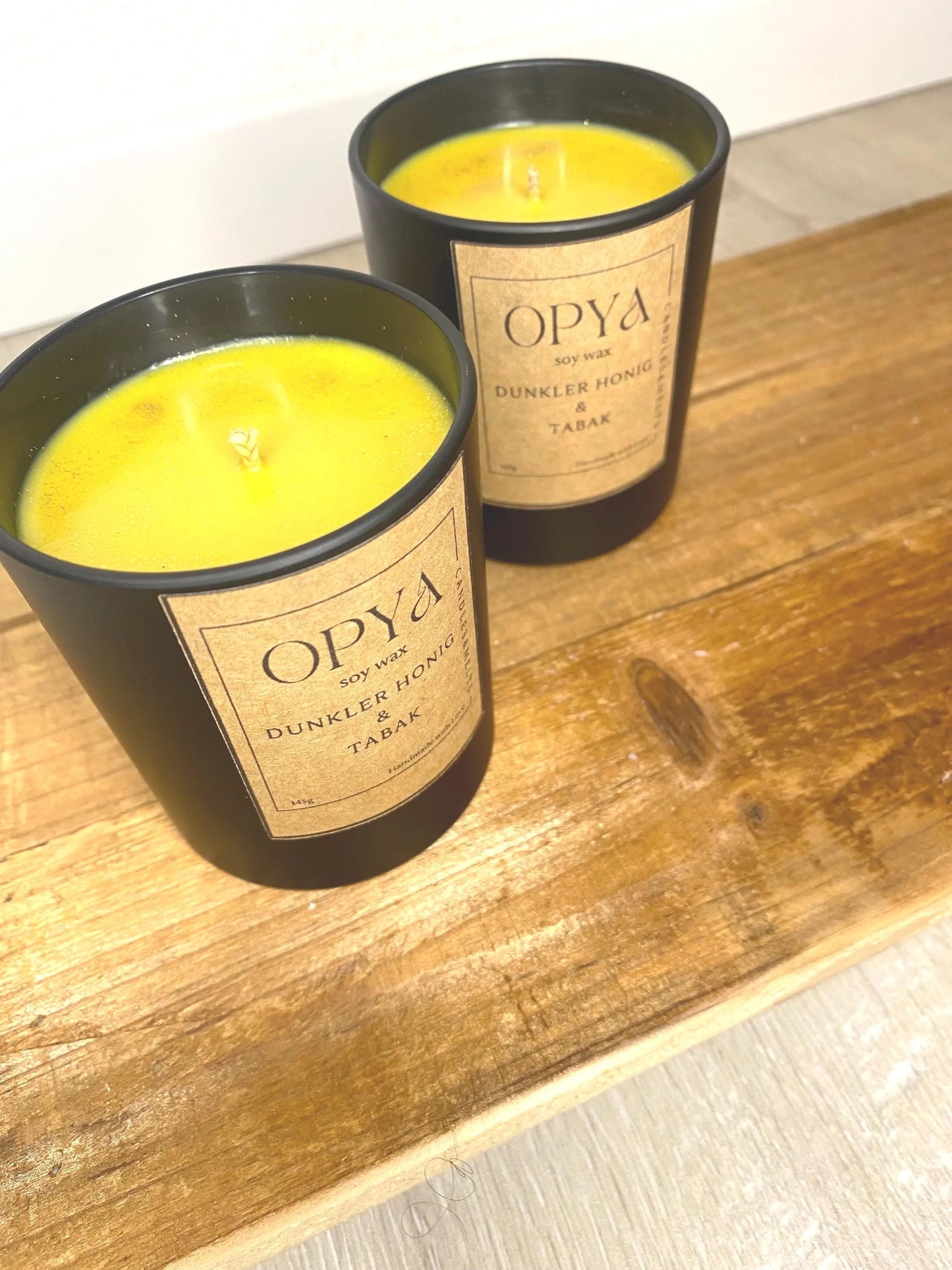 Duftkerze im Glas " Dunkler Honig & Tabak "  145 Gramm