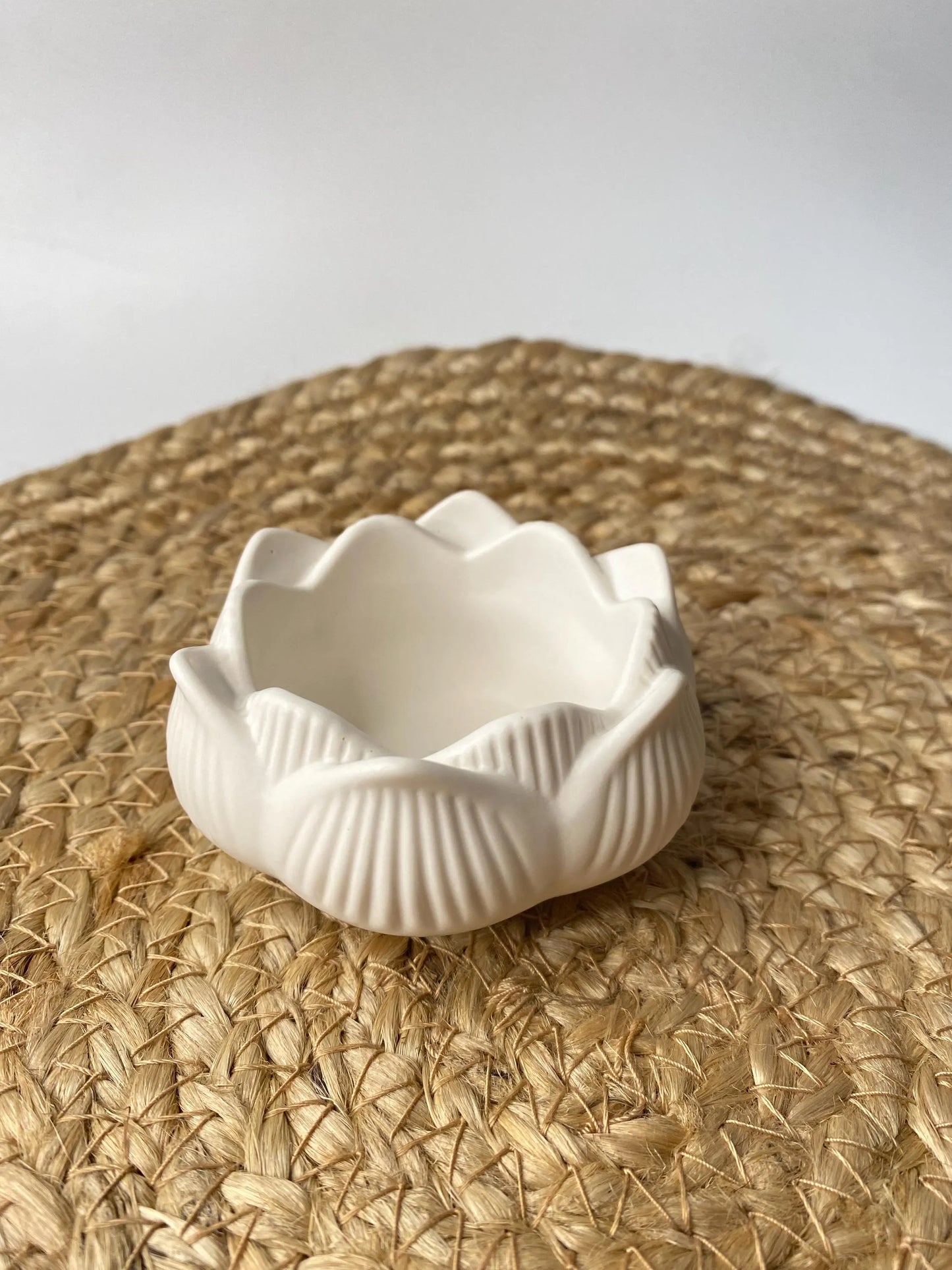 Handgemachte Schmuckschale " Lotusblütenform ", Jesin