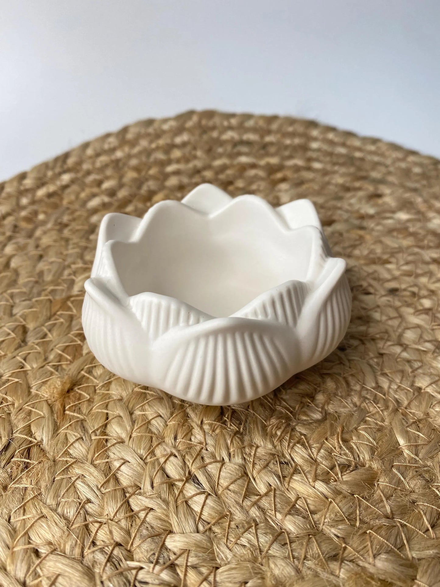 Handgemachte Schmuckschale " Lotusblütenform ", Jesin